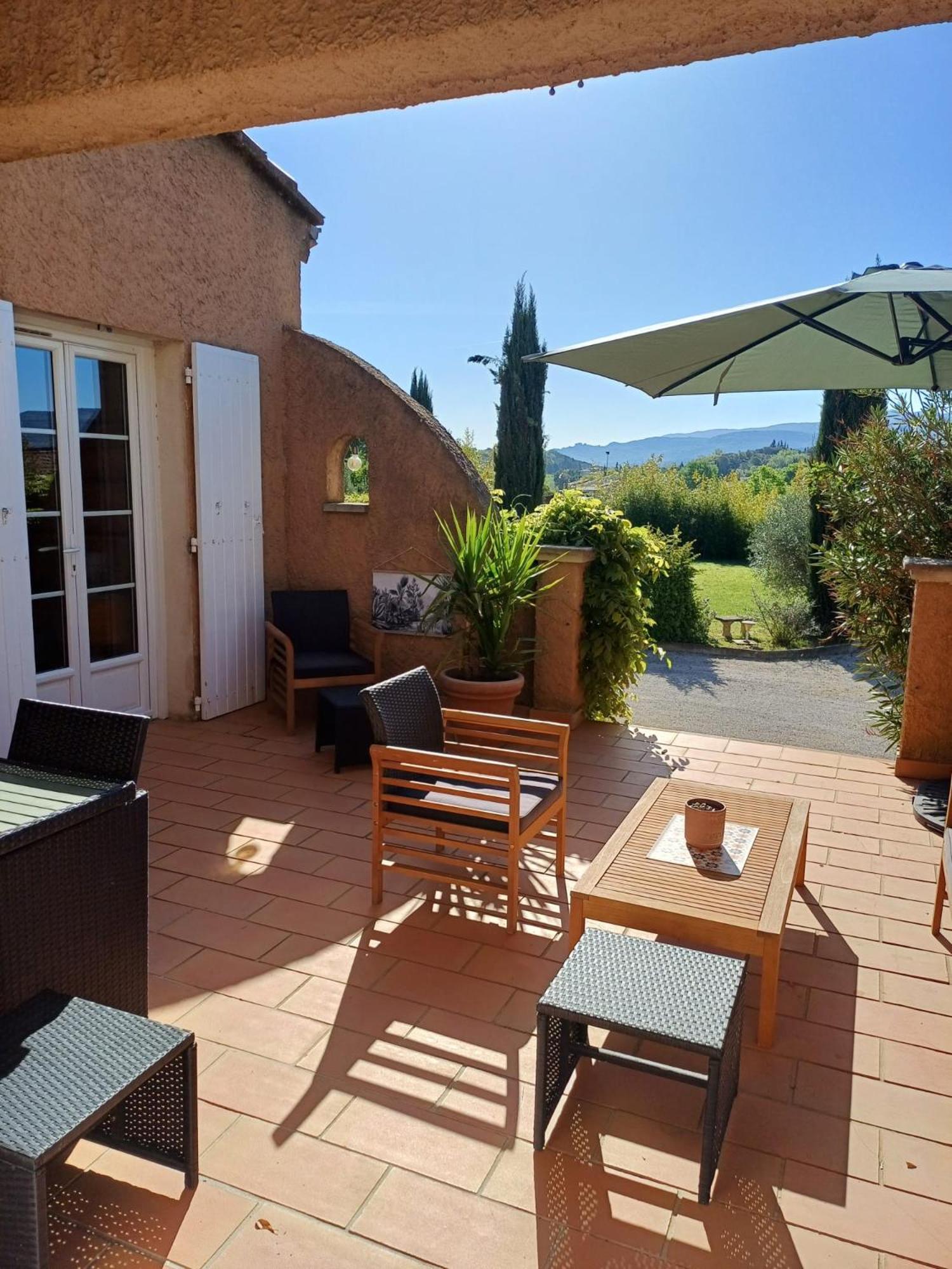 Family First Vila Gargas  Exterior foto
