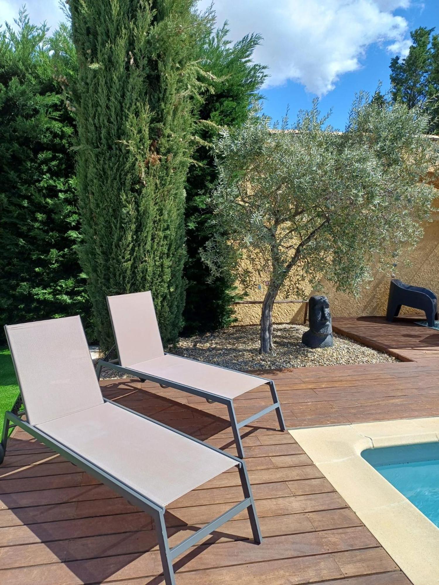 Family First Vila Gargas  Exterior foto