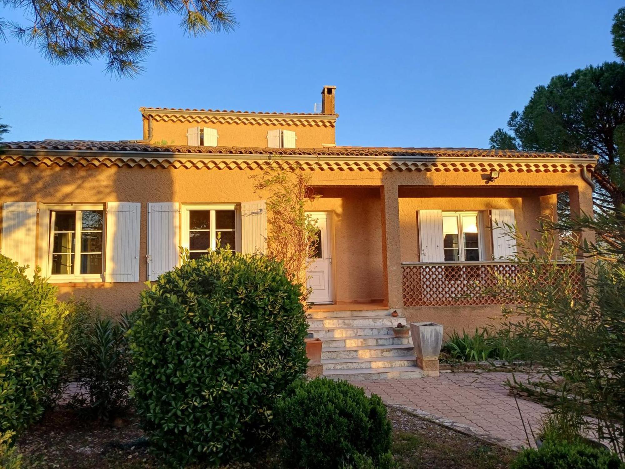 Family First Vila Gargas  Exterior foto